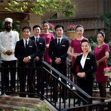 藍(lán)光進(jìn)化論 以“兩只手”卡位現(xiàn)代服務(wù)業(yè)，物業(yè)管理搶灘萬億級(jí)藍(lán)海市場